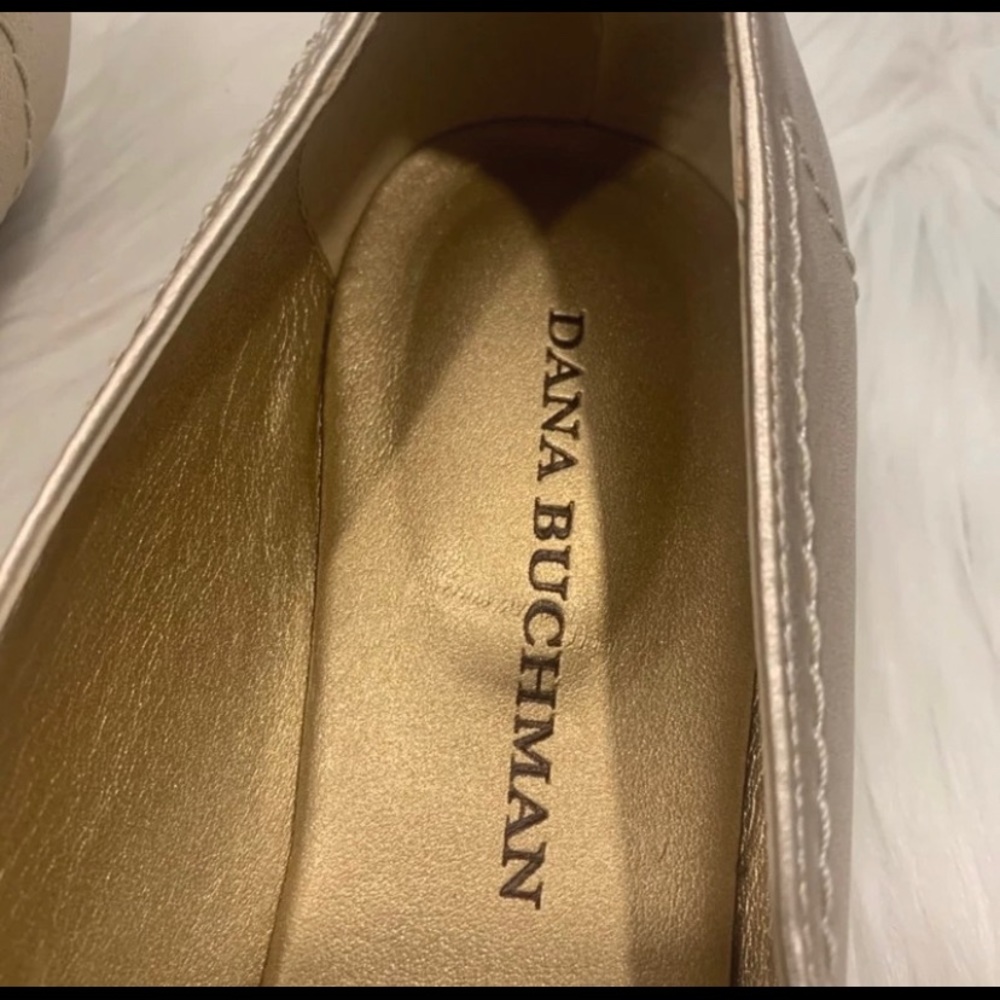 gold flats - Picture 3 of 4